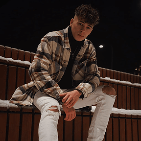 kyrelciu33